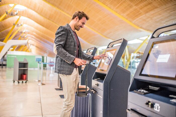 Automatisierung beim Self Check in am Flughafen Terminal