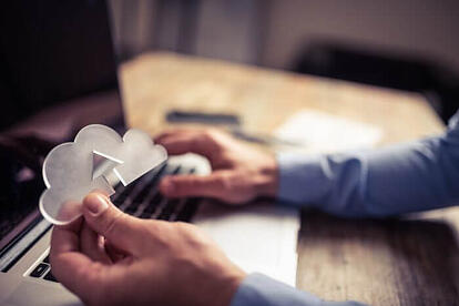 Für sensible Daten ist der Einsatz einer privaten Cloud ratsam. (Quelle: Warchi/iStock)